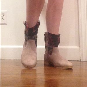 Toms Suede Western Ankle Boots NWOT